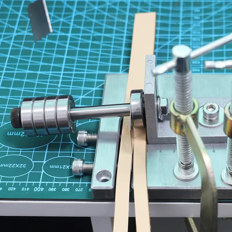 Qjh DIY Lederhandwerk Gürtelschneider Set aus Edelstahl in Silber für handgefertigte Lederwaren - Bild 2