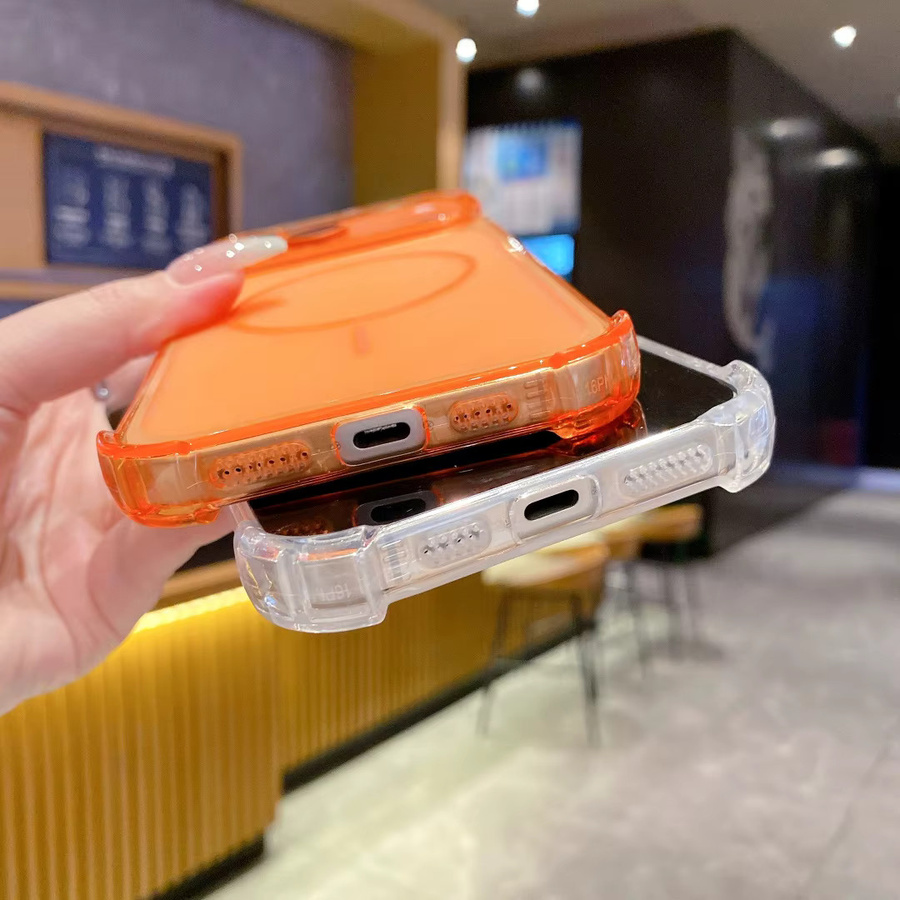 SUNWARD Stoßfeste Handyhülle aus weichem TPU für iPhone 13 bis iPhone 17 Pro Max, Transparent mit mattem Finish und Kameraschutz - Bild 2
