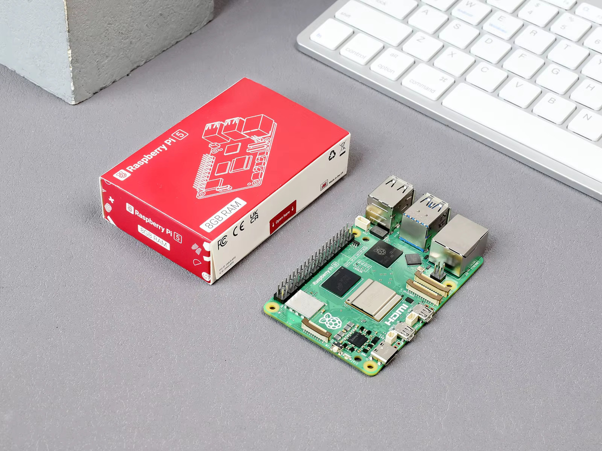 Raspberry Pi 5 Single Board Computer in Grün mit BCM2712-Prozessor, 2,4 GHz Quad-Core 64-Bit Arm Cortex-A76 CPU und 40PIN GPIO-Header - Bild 2