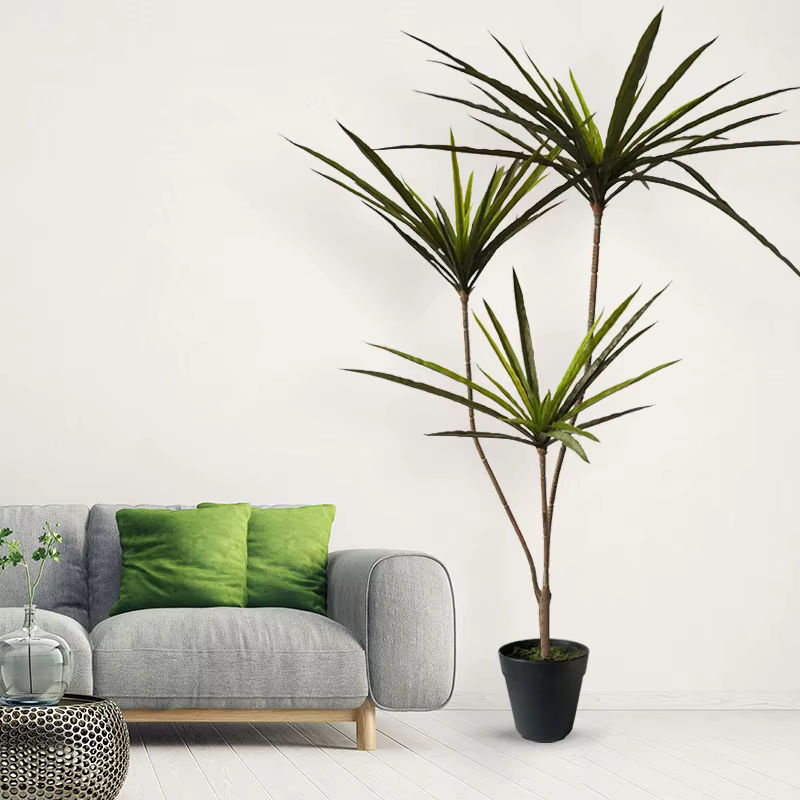 Künstliche Dracaena-Pflanze von ON-Merit in Grün, tropischer Topfbaum aus Kunststoff für deine Innendekoration und deinen Garten - Bild 3