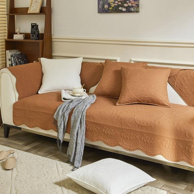 Retro Baumwollsofabezug mit Bestickung und geschwungener Kante in Beige, rutschfester Sofaüberwurf für L-Form Sofas, B/B: 70 x 70 cm - Bild 1