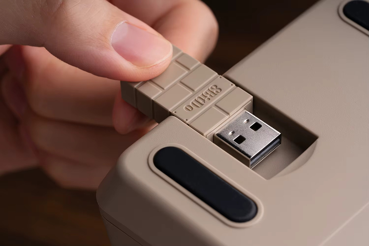 8BitDo Retro 18 Mechanisches Numpad mit Taschenrechnermodus, Bluetooth, 2,4G und Kabelverbindung für Windows und Android - Bild 4