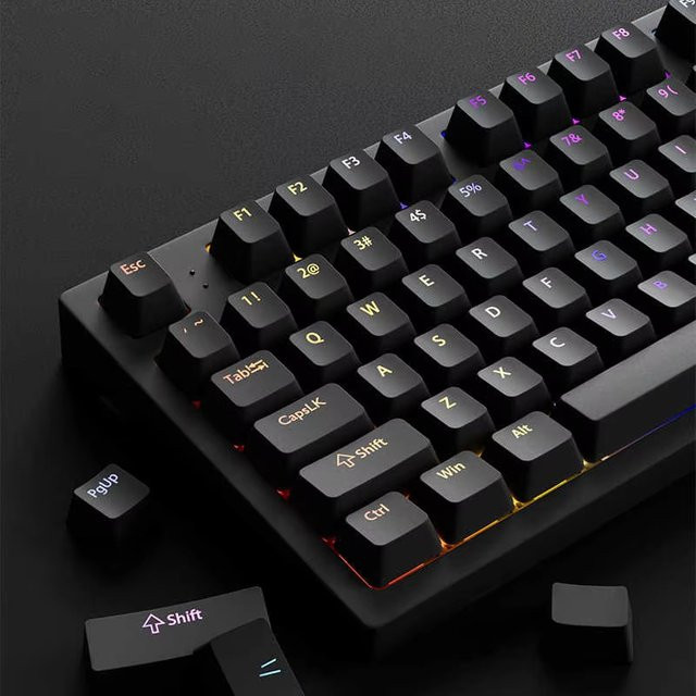 Custom Double Shot PBT Tastenkappen in Schwarz und Weiß mit Shine-Through-Effekt für RGB-Hintergrundbeleuchtung, Cherry-Profil für MX-Switches, 133+ Tasten für deine Gaming-Tastatur - Bild 1