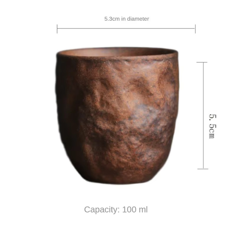 Handgefertigte Keramik-Teetasse in Braun mit Steinstruktur im Zen-Stil für die Gongfu-Teezeremonie - Bild 3