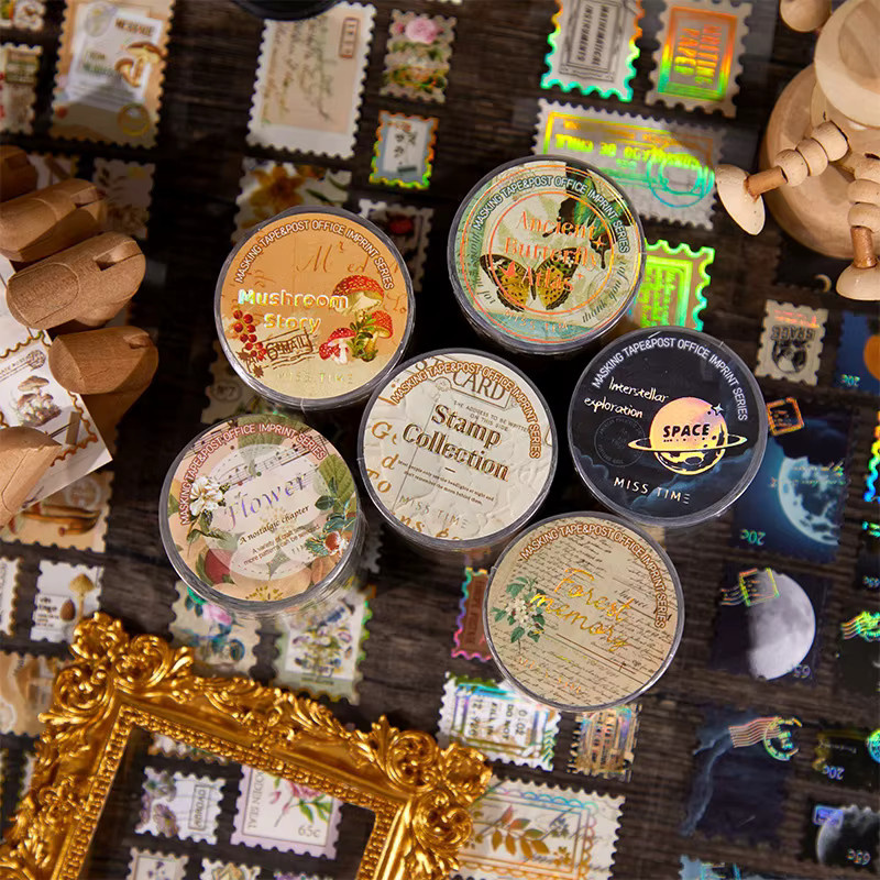 6 Rollen Retro Washi Tape Set mit Schmetterling, Planeten und Pilz Motiven in Lila und Mehrfarbig für deine Collagen und Dekorationen - Bild 3