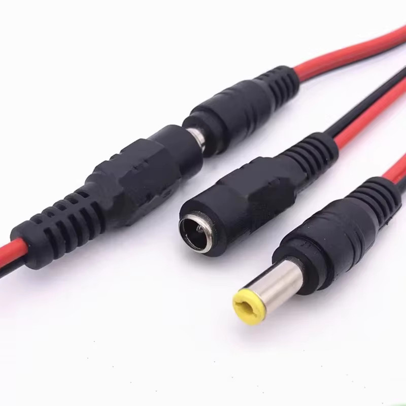 12V DC Stecker-Buchse-Verbinder Set mit Kabeladapter in Schwarz, 5,5 x 2,1 mm - Bild 1