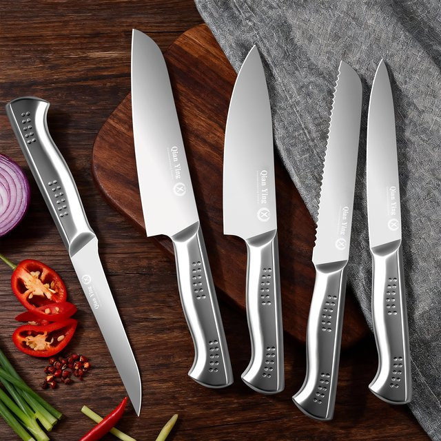 PLYS 5-teiliges professionelles Küchenmesser-Set aus Edelstahl in Silber mit japanischem Kochmesser, Brot- und Ausbeinmesser - Bild 1