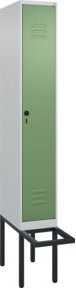 C+P Spind Classic PLUS Garderobenschrank mit Sitzbank, 1 Abteil, B/T/H: 212,0 x 30,0 x 81,5 cm, mit 4 Garderobenhaken und Sicherheits-Drehriegel, Buche-Hartholz und Stahl - Bild 1