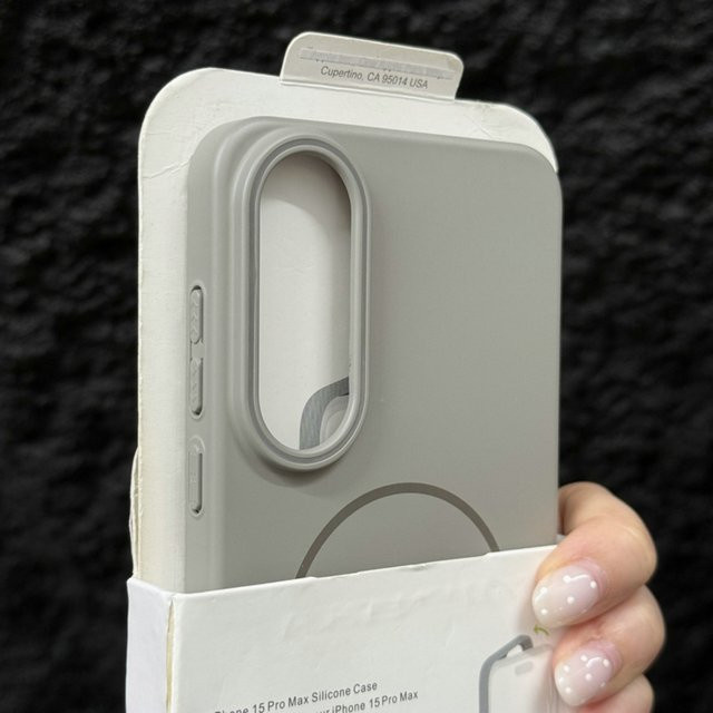Ultradünne PC-Magnethülle für OnePlus Modelle in Grau mit MagSafe-Kompatibilität und stoßfestem Schutz - Bild 1