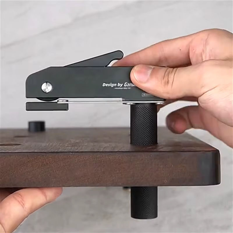 GDART Schnellspanner Desktop-Clip für Werkbänke mit 19 mm Lochung, Schwarz - Bild 2