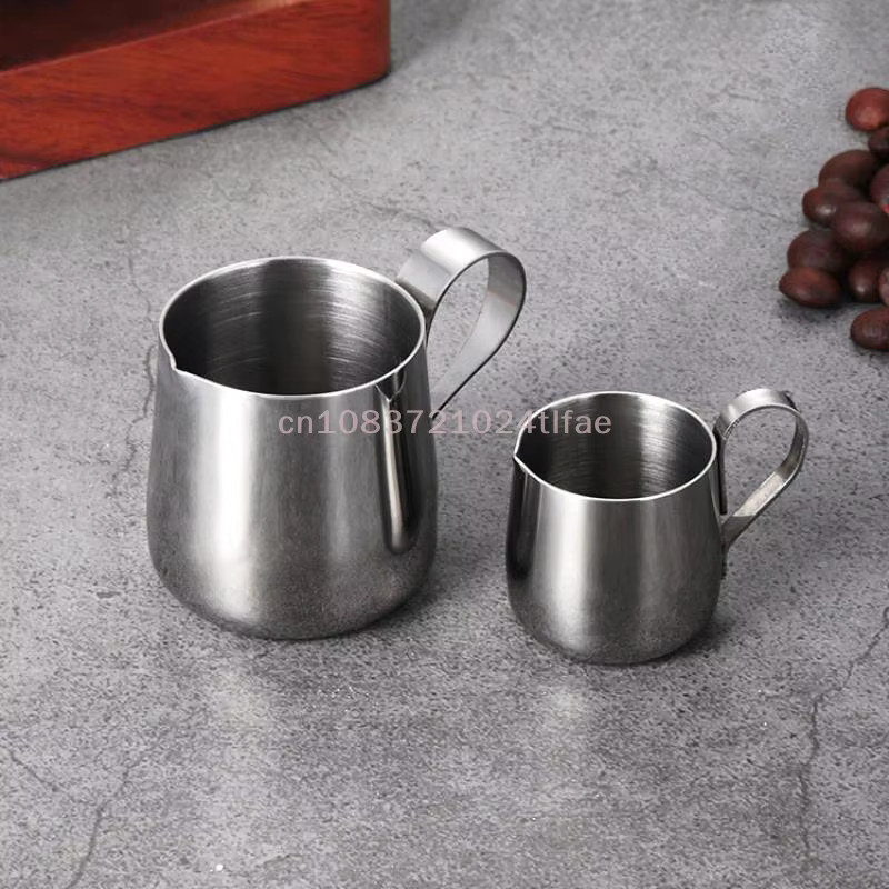 Edelstahl Mini Milchkrug mit Blumenmuster in Silber für Kaffee und zum Milchaufschäumen - Bild 3
