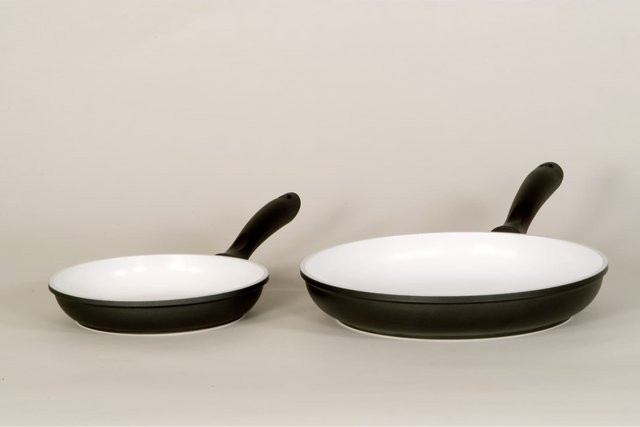 2-teiliges Pfannenset Oslo aus Aluminium mit Keramikbeschichtung in Schwarz - Bild 1