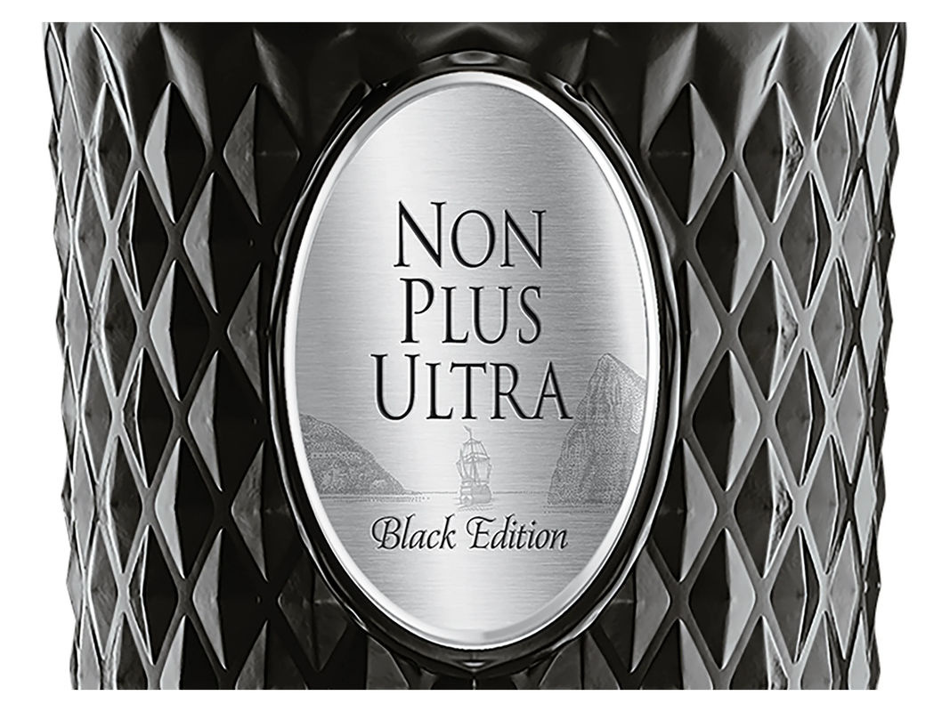 A.H. Riise Non Plus Ultra Black Edition Rum Walnuss 0,7 l - Bild 3