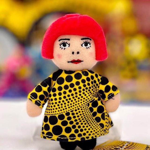 Plüschtier Anhänger Yayoi Kusama Punktmuster, 10cm, Unisex - Bild 1