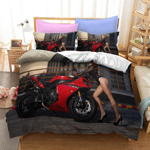 Lodestar Bettwäsche Set mit Bikini-Gesäß-Print in Rot, bestehend aus Bettbezug und Kissenbezug, B/H: 180 x 210 cm - Bild 1