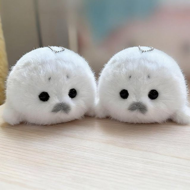 Linyi toy Schlüsselanhänger Seehundbaby-Puppe, White gray - Bild 1
