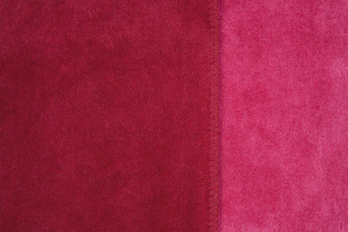 Ibena Sorrento Uni Kuscheldecke Doubleface in Himbeere, B/B: 150 x 200 cm - Bild 1