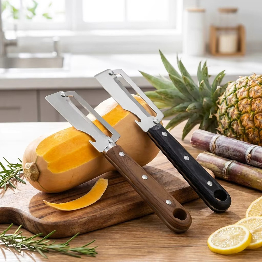 WORTHBUY Edelstahlschäler in Schwarz mit rutschfestem Kunststoffgriff für Obst und Gemüse wie Ananas, Kürbis oder Zuckerrohr - Bild 3