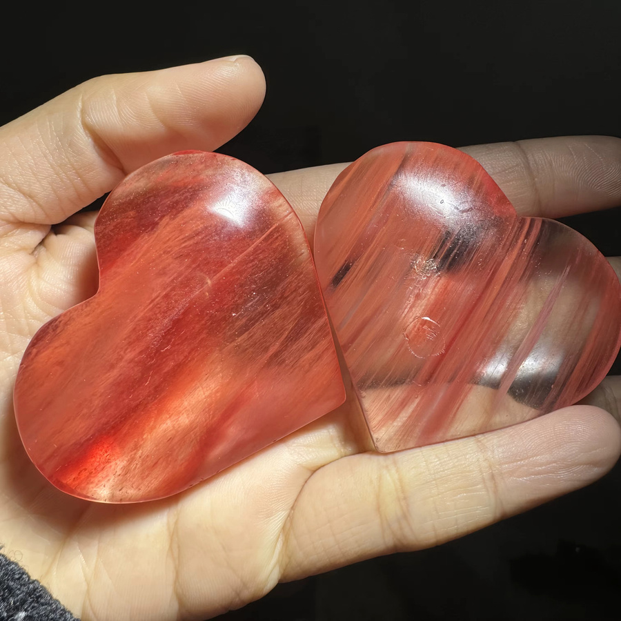 CrystalHola Rubinroter Kristall-Edelstein in Herzform als natürlicher Stein für Dekorationen und Geschenke - Bild 3