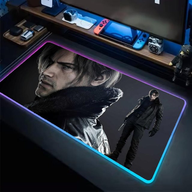 MK Resident Evil Requiem Gaming Mauspad mit LED RGB Hintergrundbeleuchtung, XXL Schreibtischunterlage, Schwarz/Mehrfarbig - Bild 1