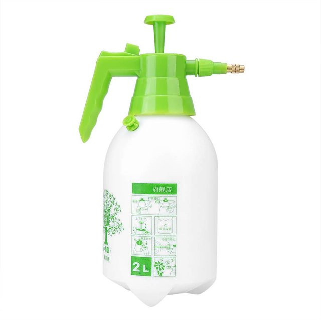 Manueller Druckwassersprüher von CosyHome in Grün mit 2 l Fassungsvermögen für Garten und Pflanzen - Bild 1