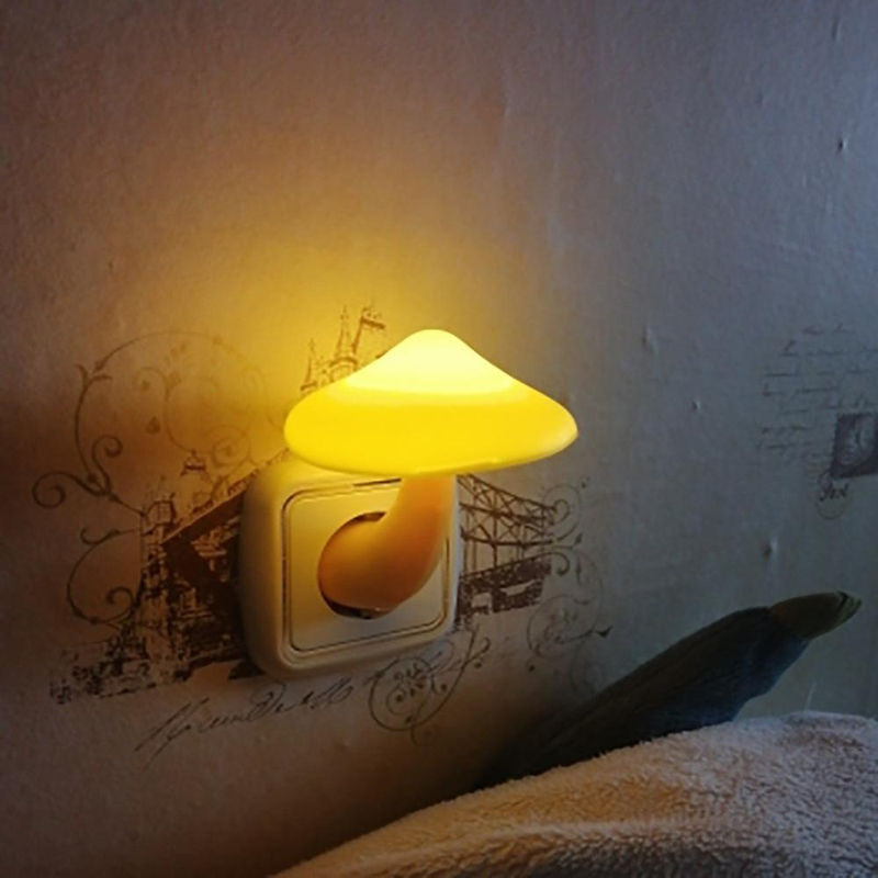 Happy6 LED Pilz-Nachtlicht Wandleuchte in Gelb mit Dämmerungssensor und warmweißem Licht - Bild 3