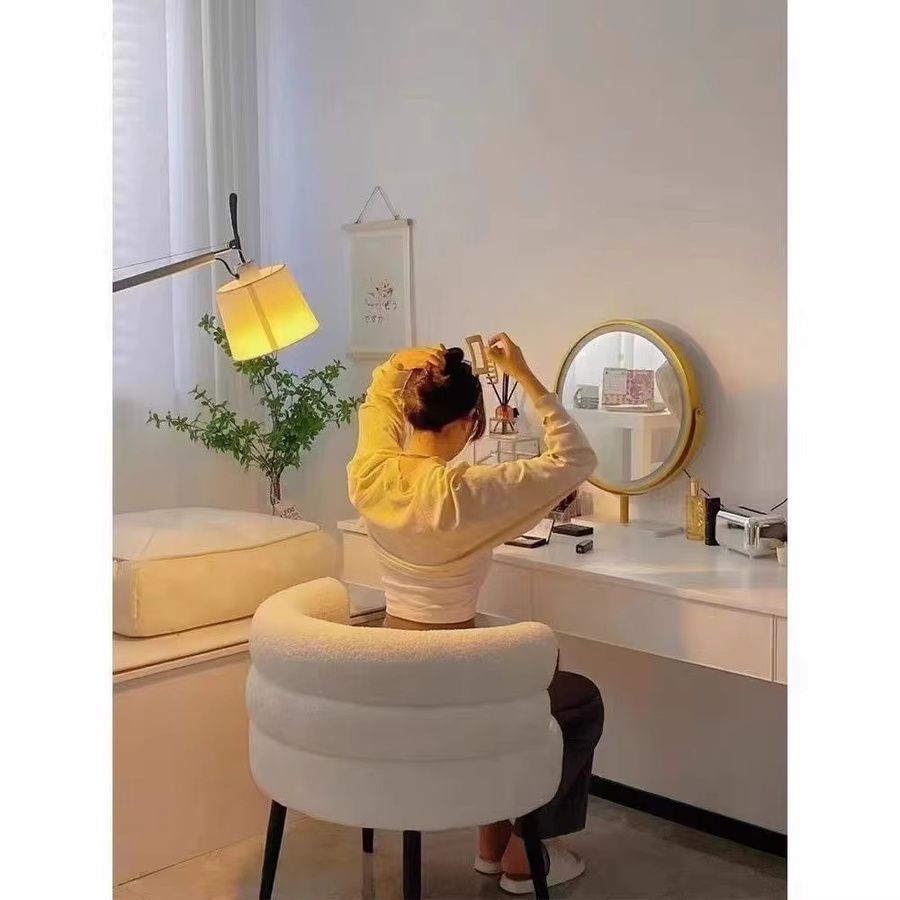 LIUSHADUOLA Polsterstuhl mit Lammwolle Rückenlehne in Weiß für Wohnzimmer und Schlafzimmer - Bild 4