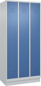 C+P Spind Classic PLUS Garderobenschrank mit Sockel, 3 Abteile, Zylinderschloss und 3 Garderobenhaken, Grau/Blau, H: 195 cm, B: 90 cm, T: 50 cm - Bild 1