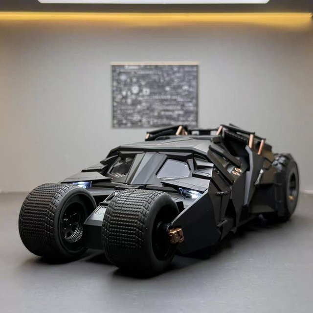 caipo Batmobil, Diecast Modell, 1:24, Metall, mit Licht und Sound - Bild 1