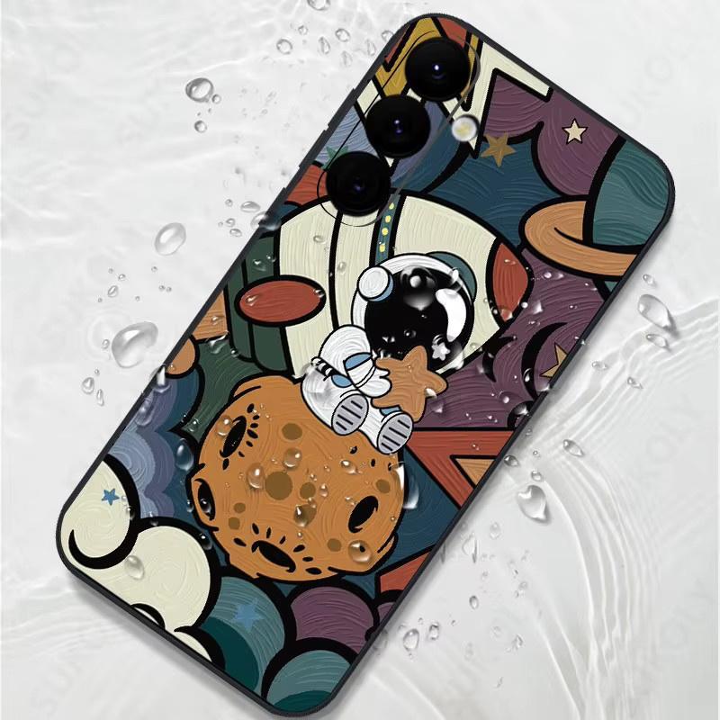 Stoßfeste Samsung Handyhülle mit Astronauten Muster in Multicolour für Galaxy S24 Ultra, S23, S21 FE, A53 und A54 - Bild 4