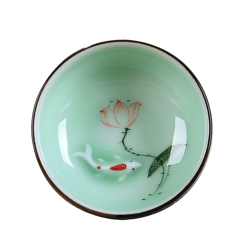 Handbemalte Lucky Carp Design Teetasse aus Keramik in Grün mit Longquan-Glasur für Pu'er Gongfu Tee, B/T/H: 7,0 x 6,0 x 3,2 cm - Bild 5