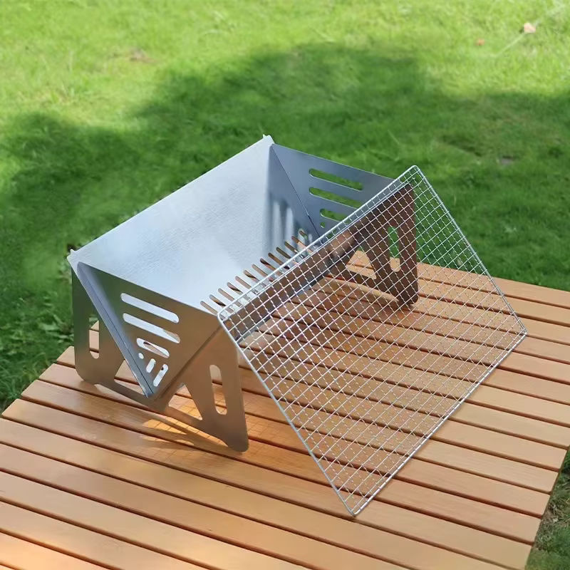 Tragbarer Multifunktions-Grill als faltbarer Mini-Holzofen für Outdoor und Garten - Bild 3