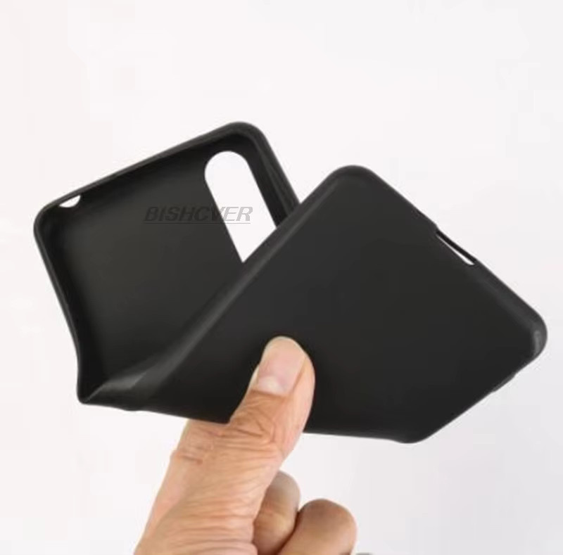 Schwarze Silikonhülle für Oukitel P1 mit 6,7 Zoll Display und TPU-Stoßfänger zum Schutz der Handy-Rückseite - Bild 1