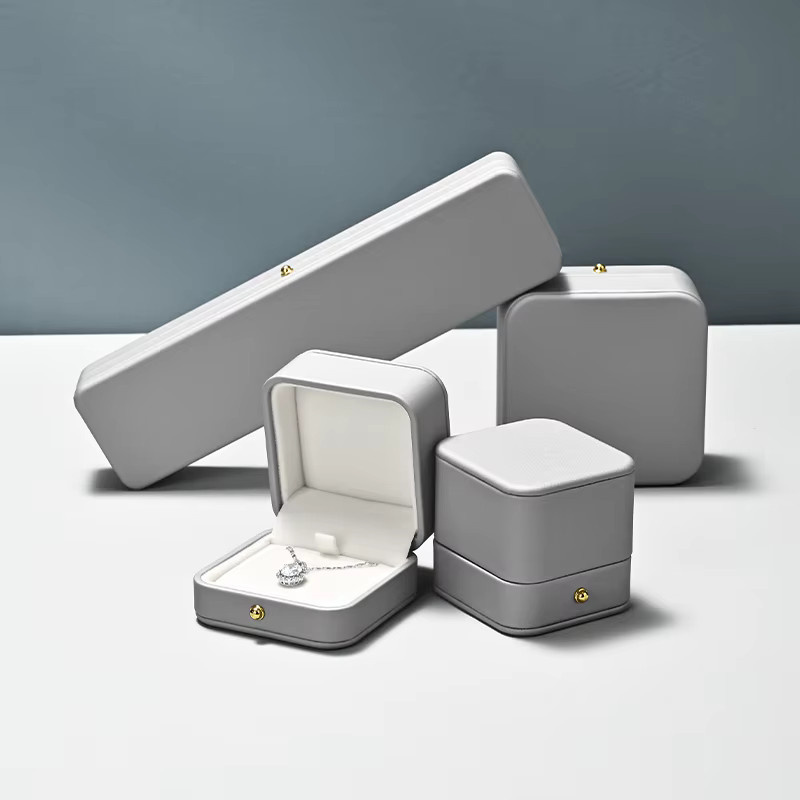 Oirlv Schmuckbox aus Leder in Grau für Ringe, Ohrringe und Halsketten - Bild 2