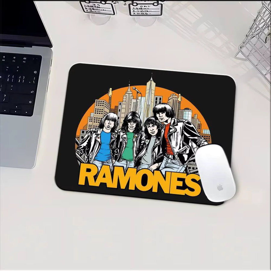Mesuca Mauspad Rock Band Ramones Design in Multicolour, rutschfestes Schreibtischpad für Laptop und Tastatur - Bild 4