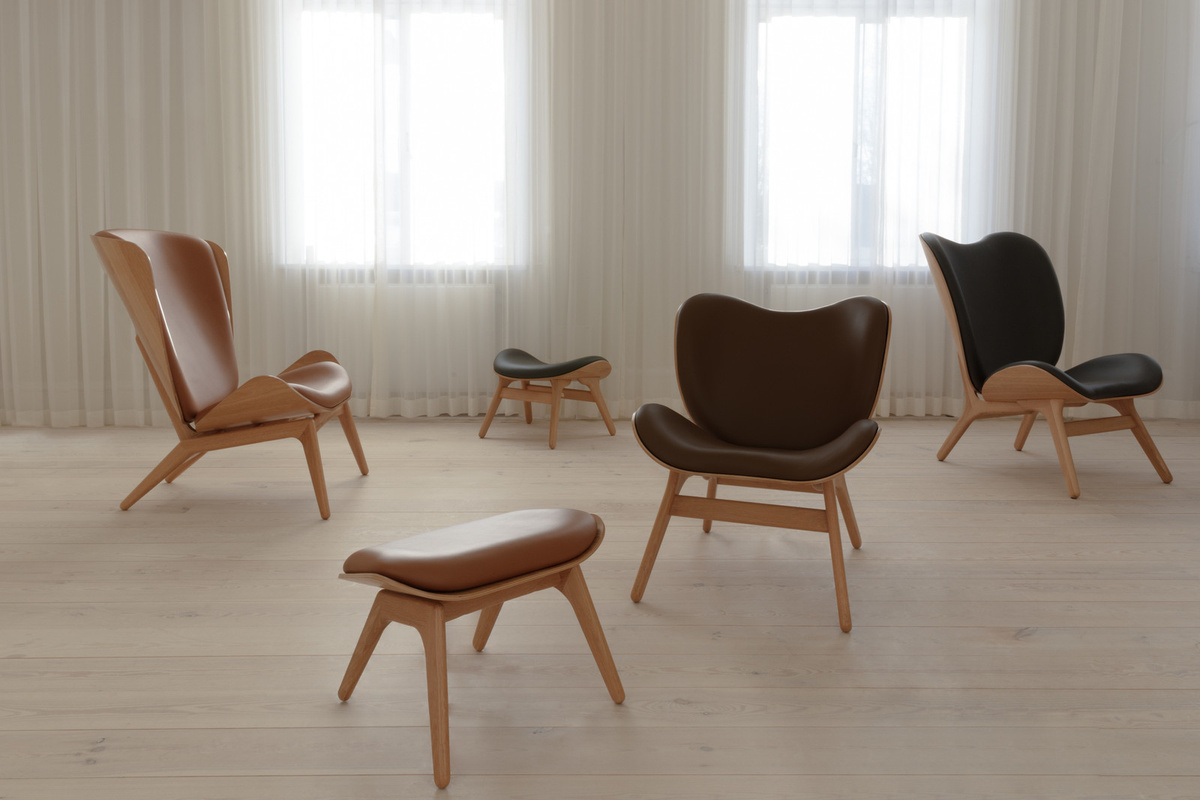 UMAGE A Conversation Piece Sessel in Braun mit Eichenholzgestell und Stoffbezug - Bild 2