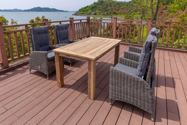 OUTFLEXX Garten-Essgruppe aus Polyrattan und recyceltem Teak in Grau mit Tisch und 4 Hochlehner-Diningsesseln inklusive Polstern - Bild 1