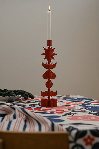 Jotex Kerzenständer BIANCA für Stabkerzen aus Metall in Rot, Tischdeko im skandinavischen Design - Bild 1