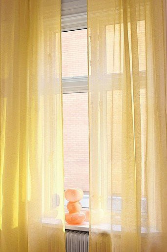 Jotex LIZZIE Vorhang im 2er-Pack mit Leinenstruktur, Gelb, semi-transparent, Breite: 140 cm - Bild 1
