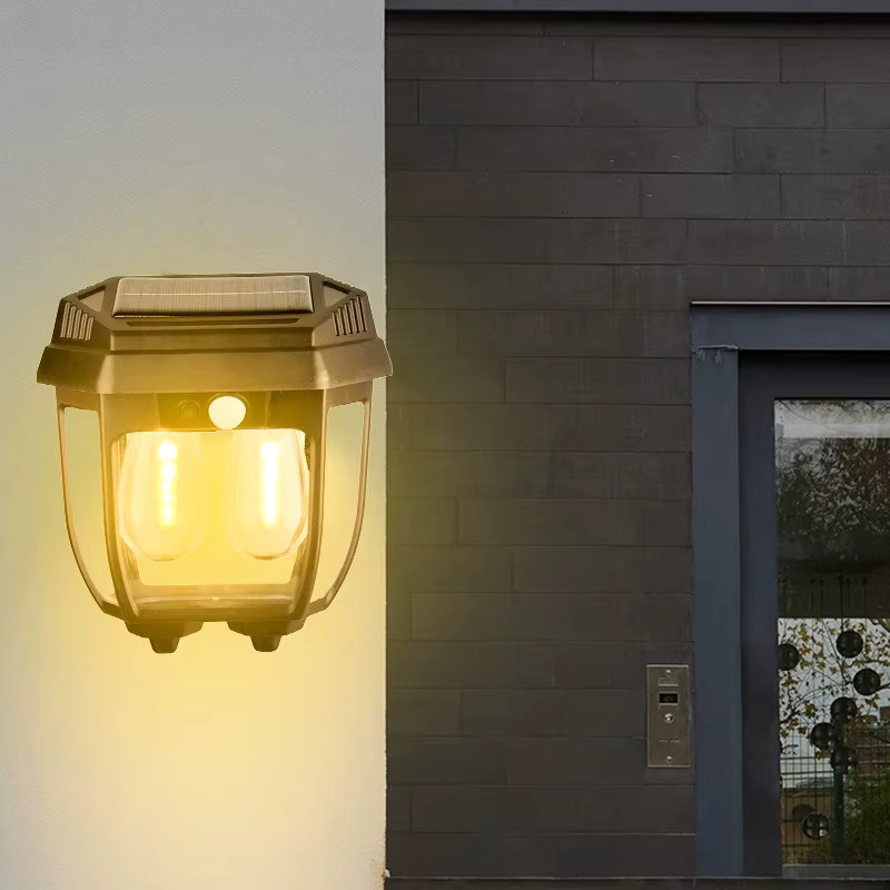 QHSPE Solar-Retro-Wandleuchte in Schwarz mit Bewegungsmelder und warmweißem Licht für den Garten - Bild 2
