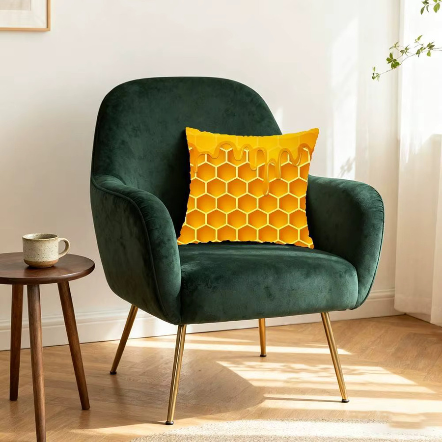 Bee & Letter Grafischer Kissenbezug aus Polyester mit Tiermotiv, B/B/H: 40 x 40 x 40 cm - Bild 4