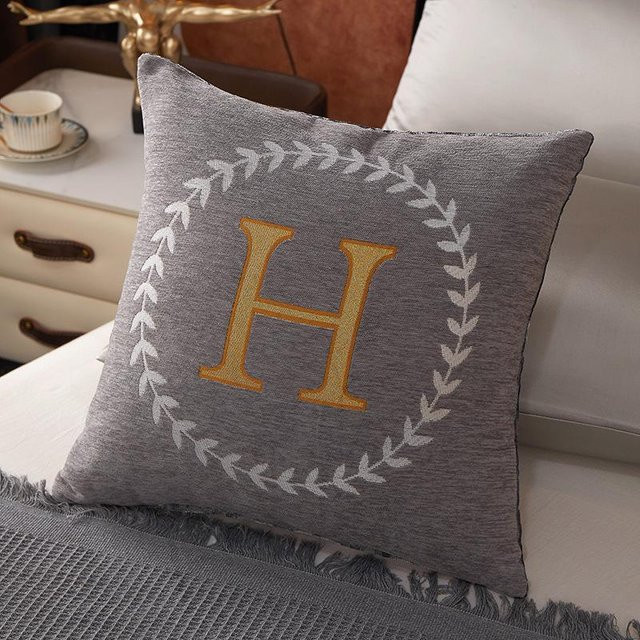 the BAY Quadratisches Kissen aus Leder und Chenille in Grau, B/T/H: 45 x 45 x 45 cm mit Inlay - Bild 1