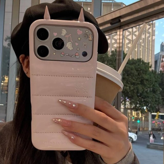 YULIN 3D Teufelshörner Schutzhülle mit glänzendem Design für iPhone 17 Pro, iPhone 16, iPhone 15 und iPhone 17 Pro Max, stoßfeste Handyhülle in verschiedenen Farben - Bild 1