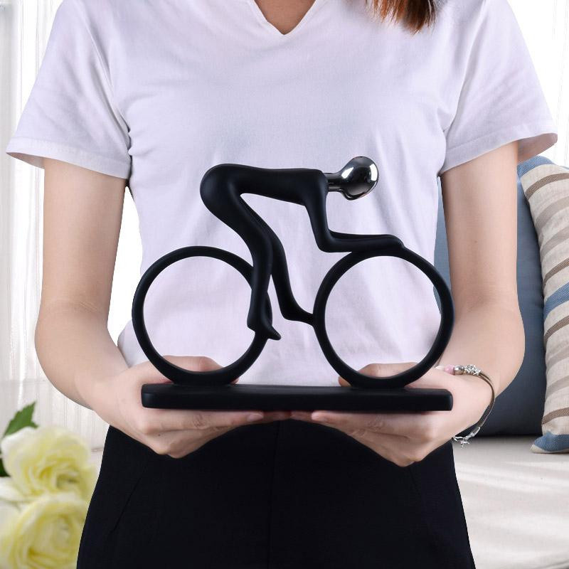 Moderne abstrakte Fahrradfahrer-Statue aus Harz für dein Büro oder Wohnzimmer von Household supplies MH, Höhe: 17,0 cm, Breite: 21,0 cm, Tiefe: 5,5 cm - Bild 2