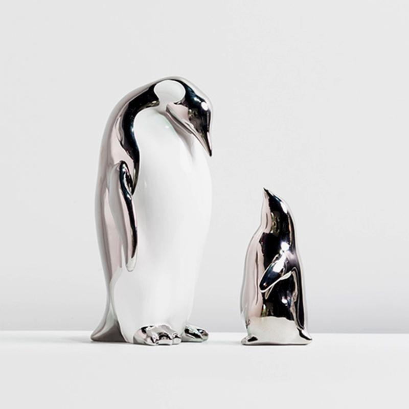 Niedliche Pinguin Figur aus Harz im Cartoon-Design von Yiran Furniture als dekorative Statue für dein Zuhause - Bild 1