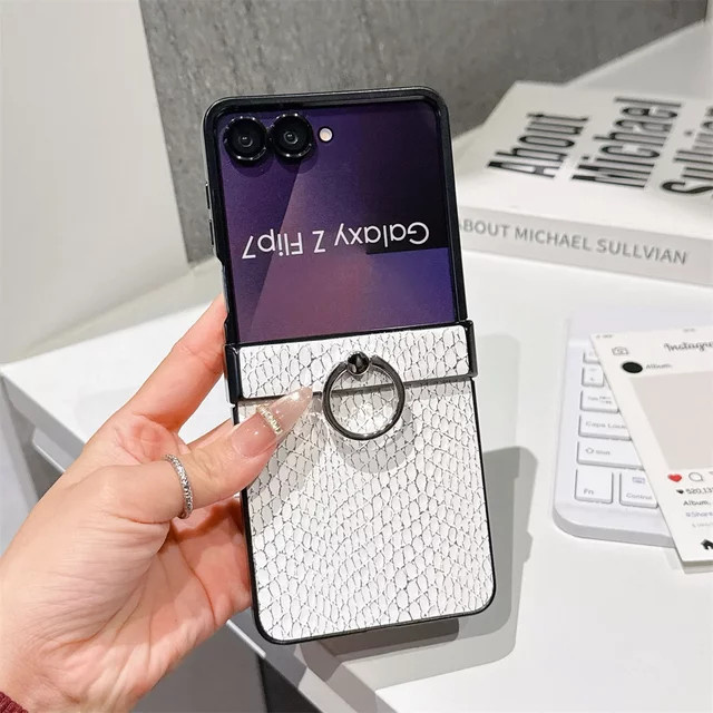 Luxuriöse Schlangenleder-Handyhülle mit Ring für Samsung Galaxy Z Flip7 Flip6 Flip5 Flip4 Flip3 in Grün und Weiß - Bild 1
