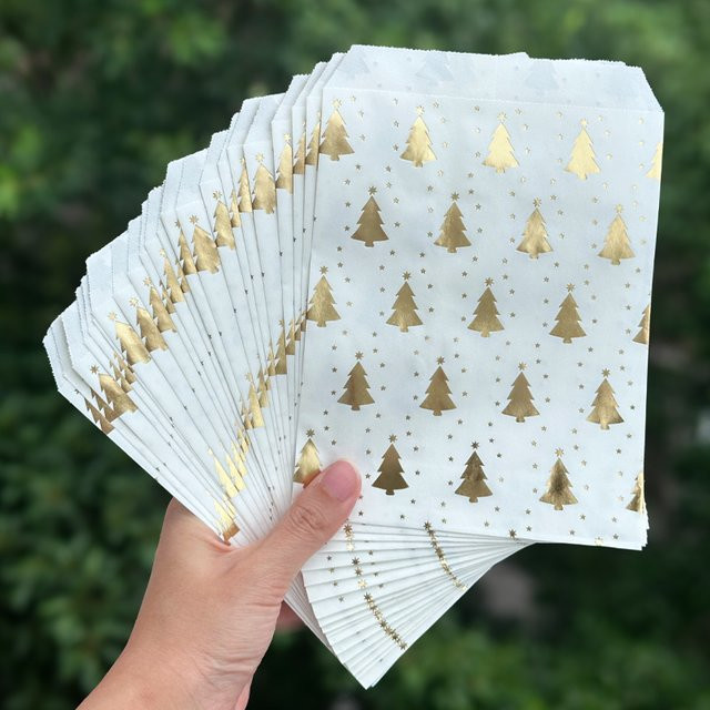 50 Stück Kraftpapiertüten in Weißgold für Weihnachtsgeschenke, B/H: 13 x 18 cm - Bild 1