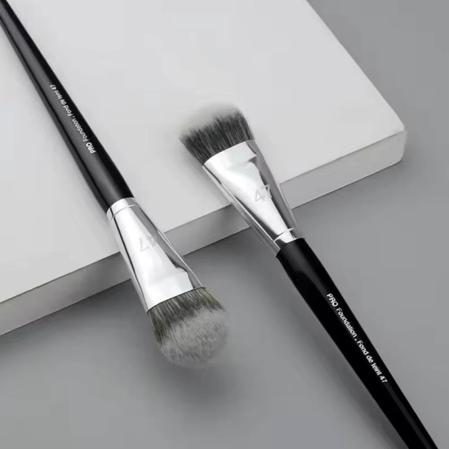 Sephora Nr. 47 Foundation-Pinsel, abgeschrägter Winkel, Unisex - Bild 4