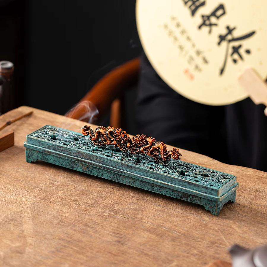 Exquisite Räucherbox aus Metall mit Drachen-Design für deine Tischdekoration - Bild 4
