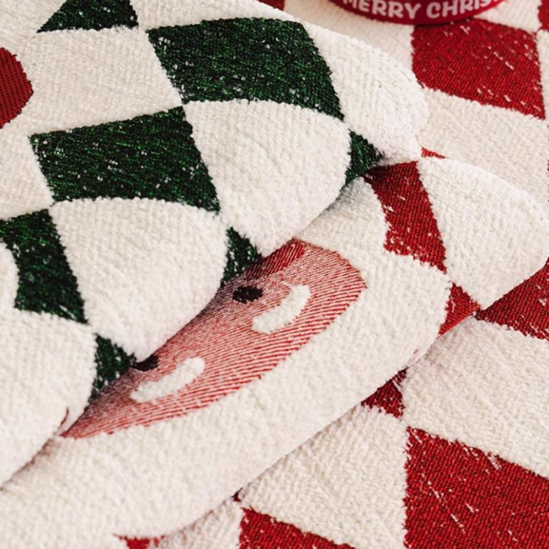 Yiran Furniture Weihnachts-Sofabezug aus Chenille mit Karo-Muster und Weihnachtsmann-Motiv, kratzfest und waschbar, Breite: 30 cm, Tiefe: 50 cm - Bild 2